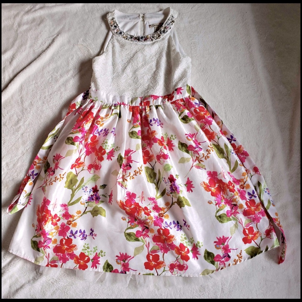 Speechless Floral Dress with Gem Neckline Detail | Size 16 Girls